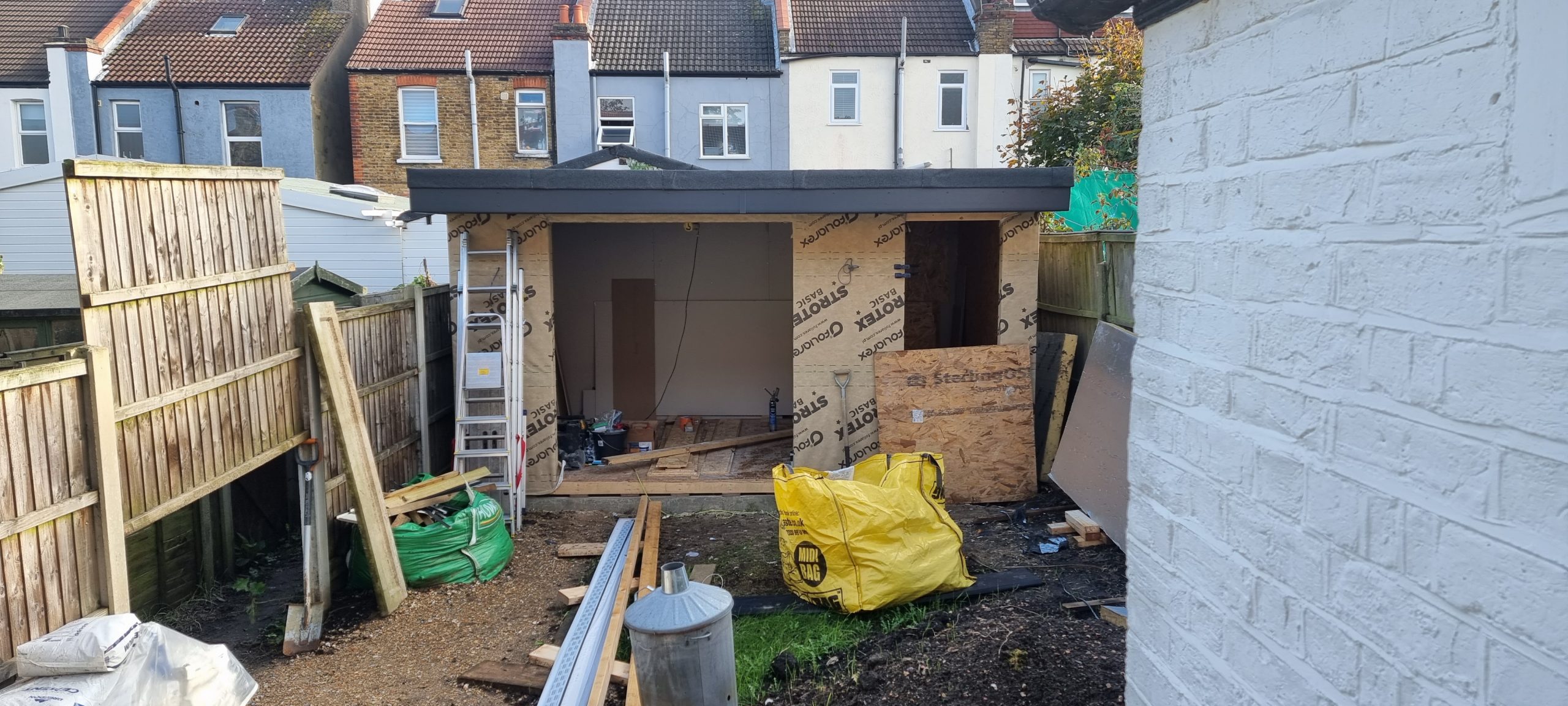 Garden room foundations and frame construction in Southend-on-Sea
