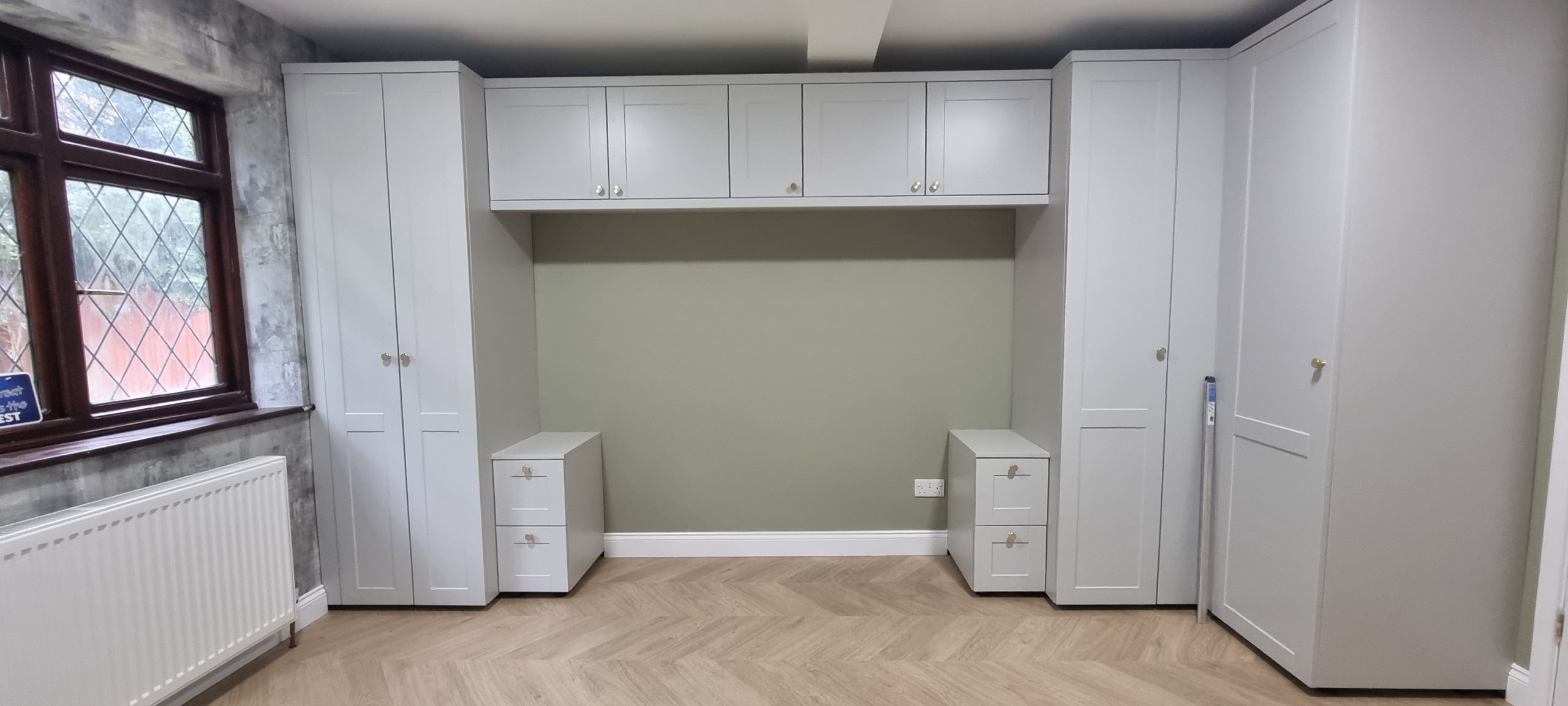 modern-garden-room-cladding-southend Modern garden room in Southend-on-Sea with coloured external cladding and slim glazing