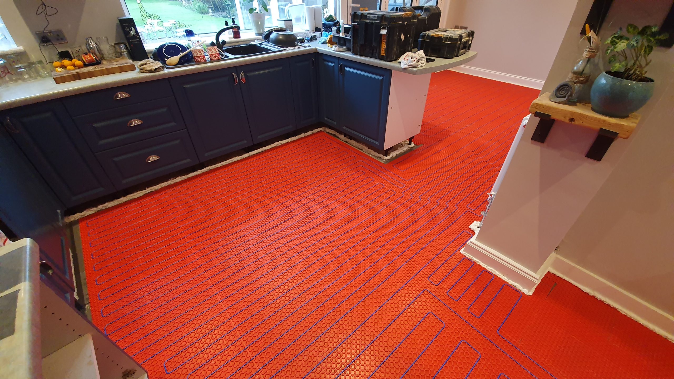 garden-room-internal-structure-southend Internal timber structure of a garden room in Southend-on-Sea before final lining